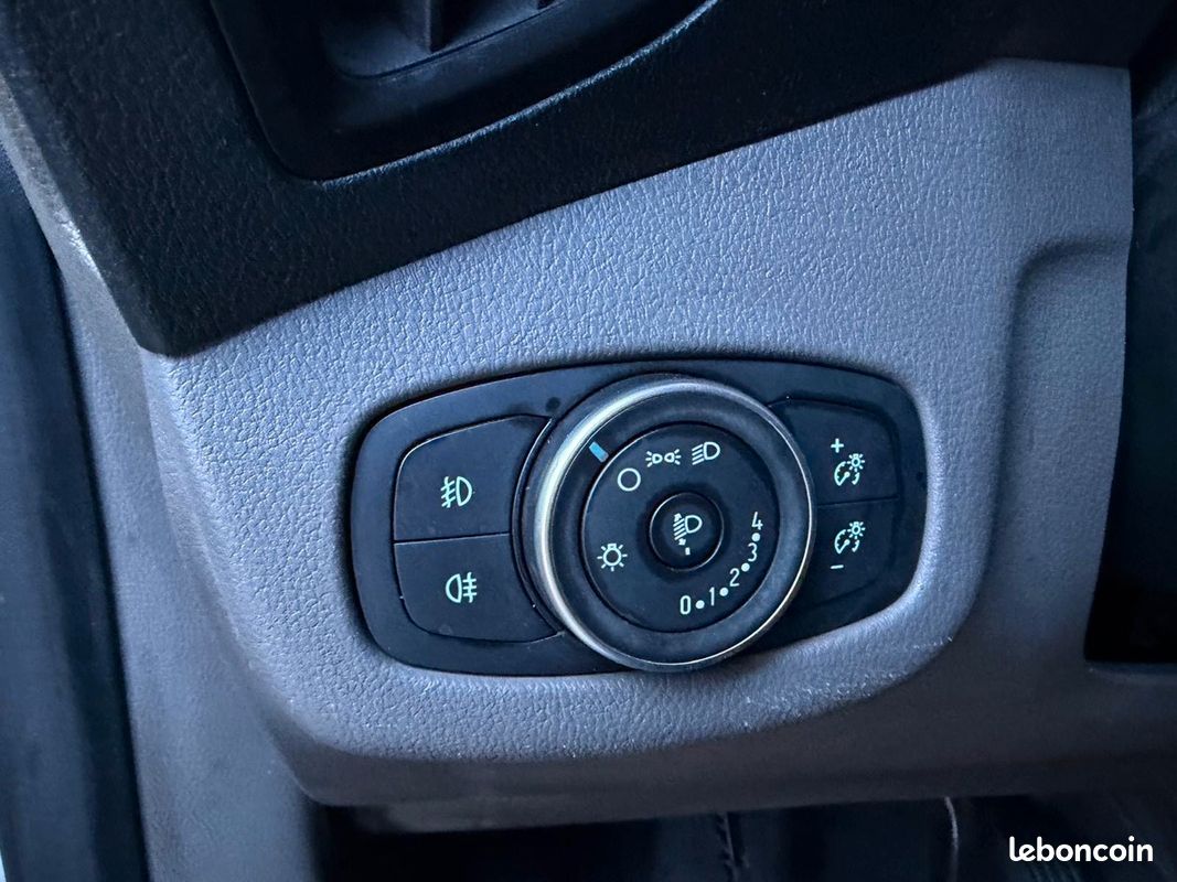 Ford T.CONNECT 1.5 TDCI 101 CH 1ERE MAIN"GARANTIE 12 MOIS"(TVA RECUPERABLE) (image 8)