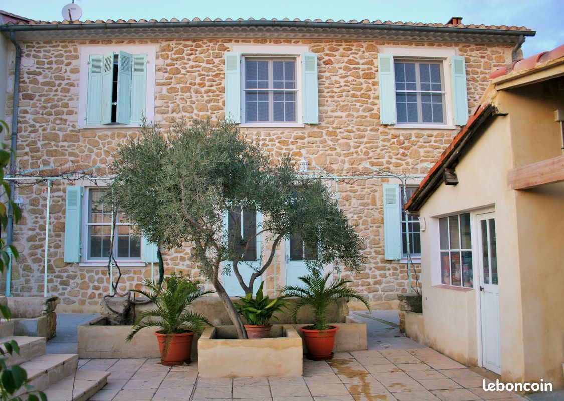 Mas provencal t4 avec piscine (image 4)