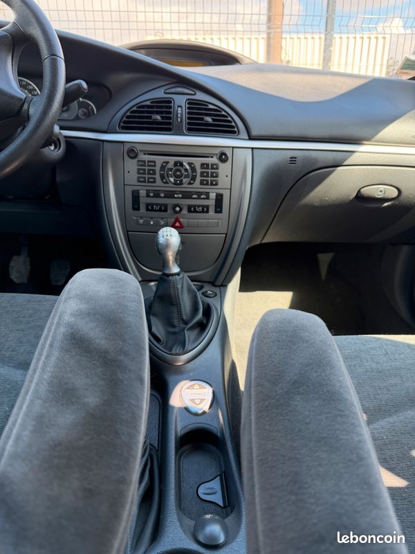 Citroën c5 berline phase 2 1.8i 16v 117 cv (image 8)