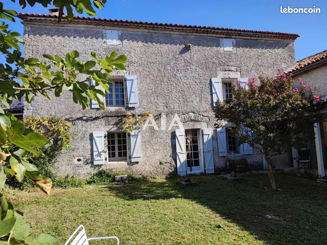 Maison de village 7 pièces 177 m² - Fontenille 16230 (image principale 14)