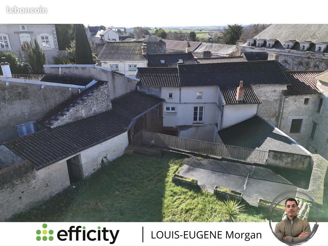 Maison 6 pièces 145 m² · à Mirebeau · 145 m² · 88 000 €