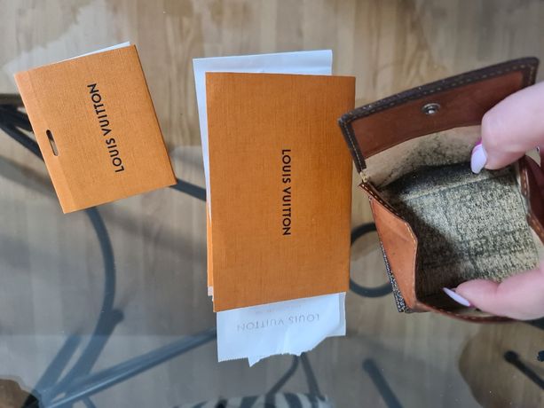 Porte-monnaie et portefeuilles Louis Vuitton en cuir pour femme
