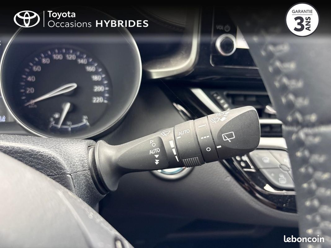 Toyota C-HR 1.8 Hybride 122ch Design Ultimate E-CVT (image 21)