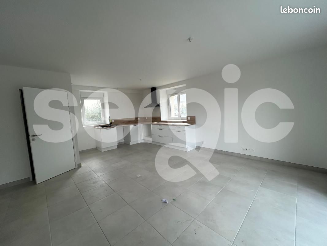 Maison 79 m² · à Saint-Clément-de-la-Place · 79 m² · 1 100 €/mois