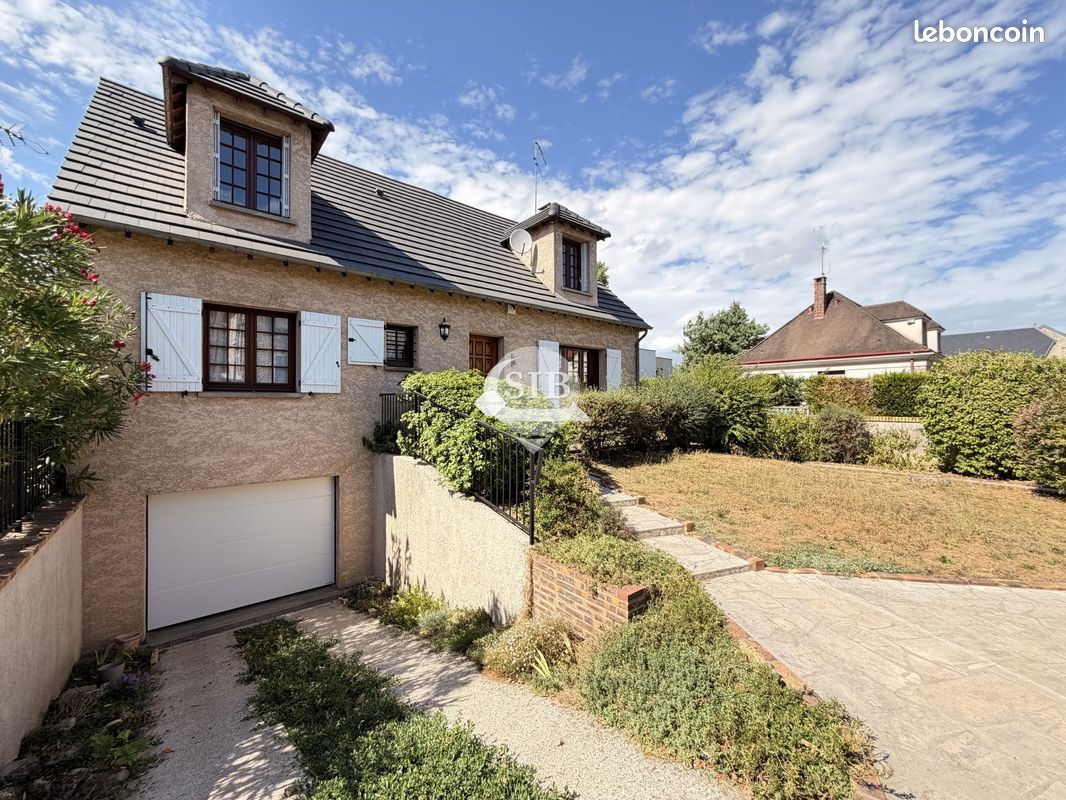 Maison 5 pièces 127 m² · à Ballainvilliers · 127 m² · 379 000 €