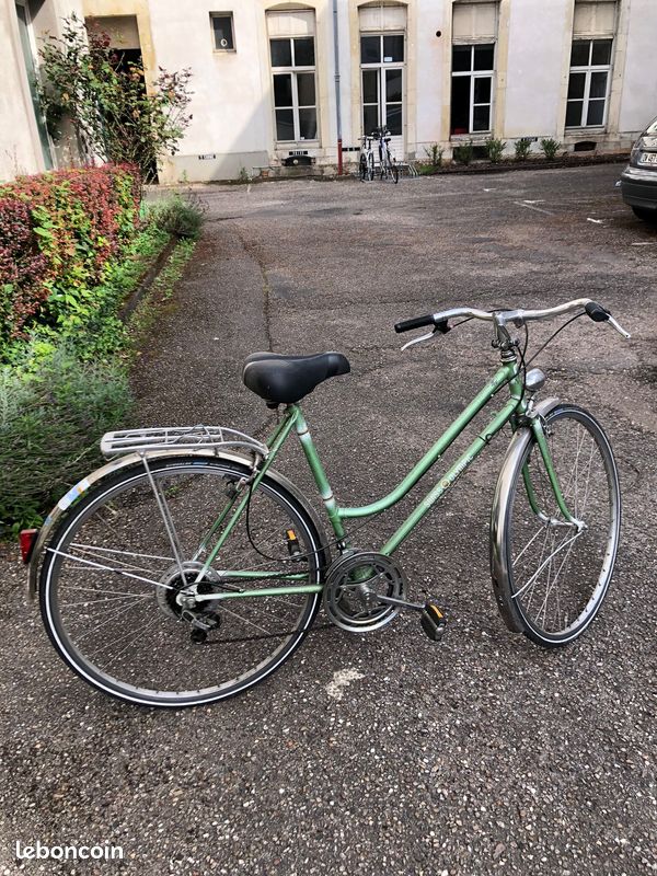Vélo de ville vintage (image 3)