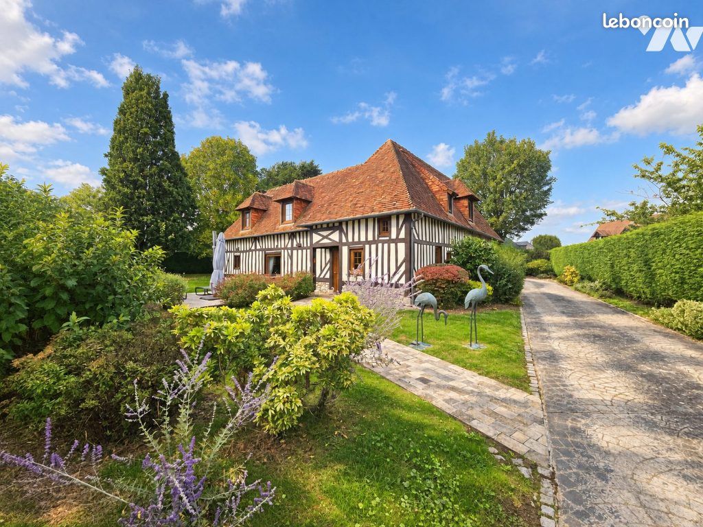 Maison 9 pièces 214 m² · à Équemauville · 214 m² · 580 000 €