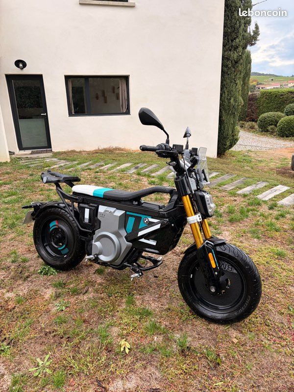 BMW CE 02 Pack Highline 11kW – Année 2026– 1650 Km – Excellent état - Motos