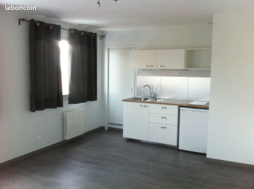 Appartement 1 pièce 25 m² · à Saint-Priest · 25 m² · 490 €/mois