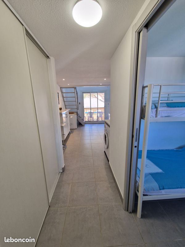 Presqu’ile de Giens. T2 duplex. Calme. Lumineux. Piscine (image 6)