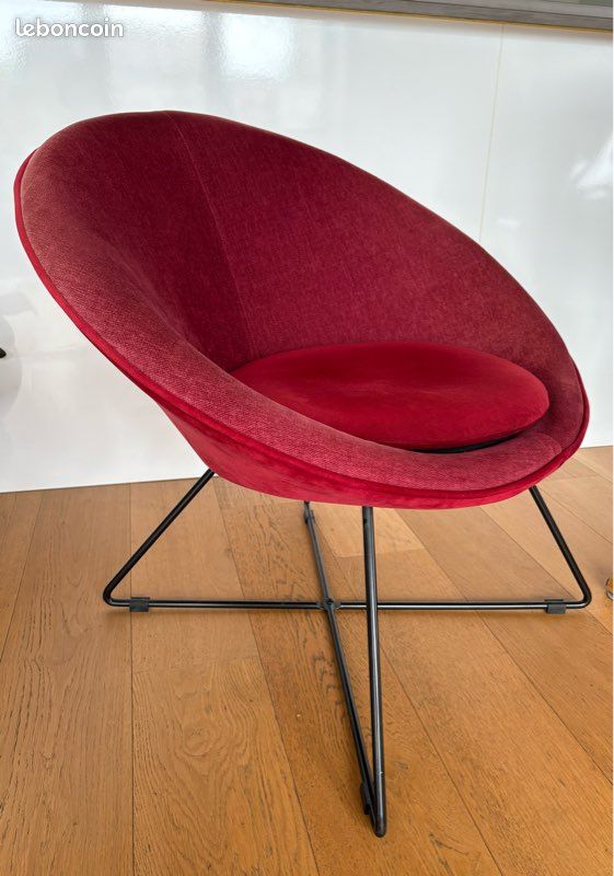 Paire de fauteuils en velours rouge (image 3)