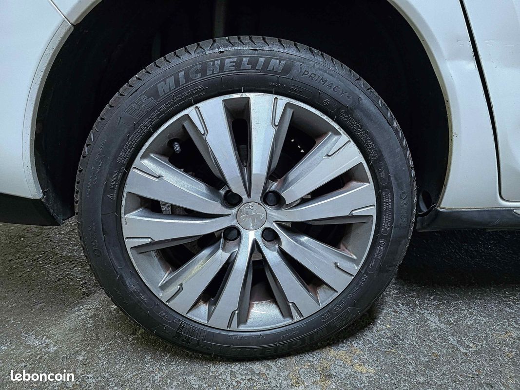 PEUGEOT 3008 I Phase 2 130ch Style BVM6 garantie 12mois (image 29)