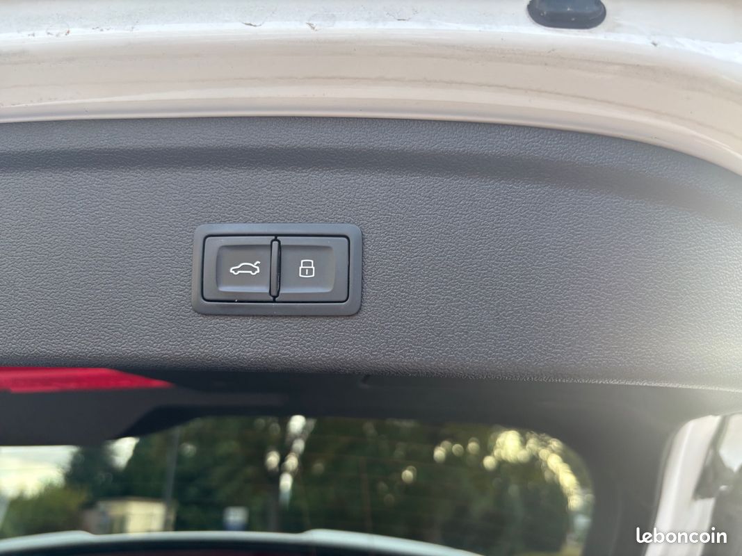 AUDI A3 SPORTBACK 35 TDI 150 S tronic 7 S Line (image 23)