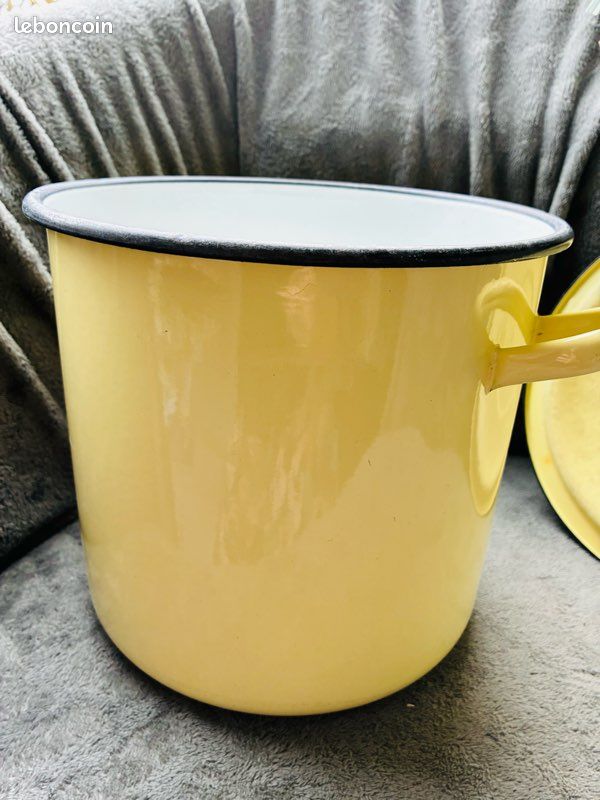 ENSEMBLE FAIT-TOUT ET bassine en tôle émaillée Jaune années 1960 EUR 44