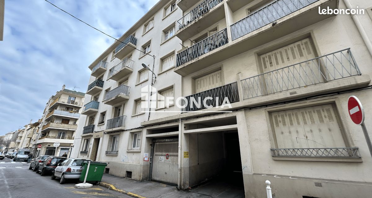Garage · à Toulon · 100 €/mois