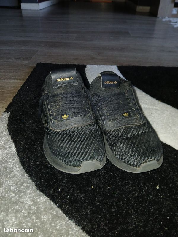 A saisir basket enfant adidas 35,5 (image 2)