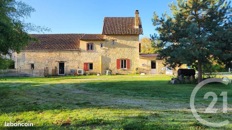 Maison 7 pièces 230 m²