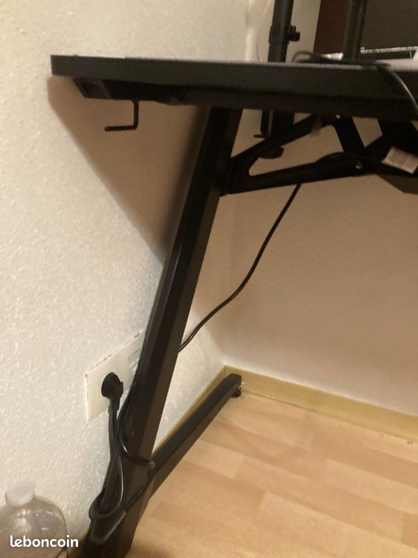 Bureau gaming (image 3)