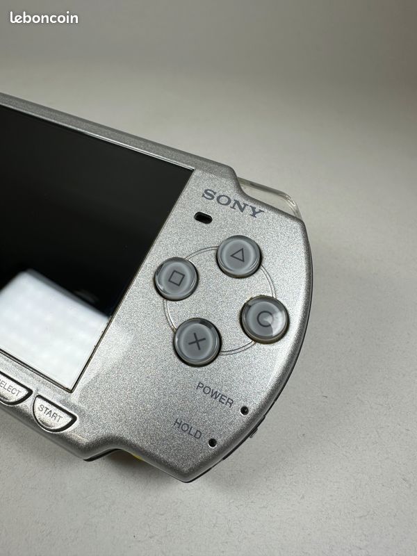 RETRO GAMES 🕹️maroc | Sony PSP 3004 en bon état flashe avec carte