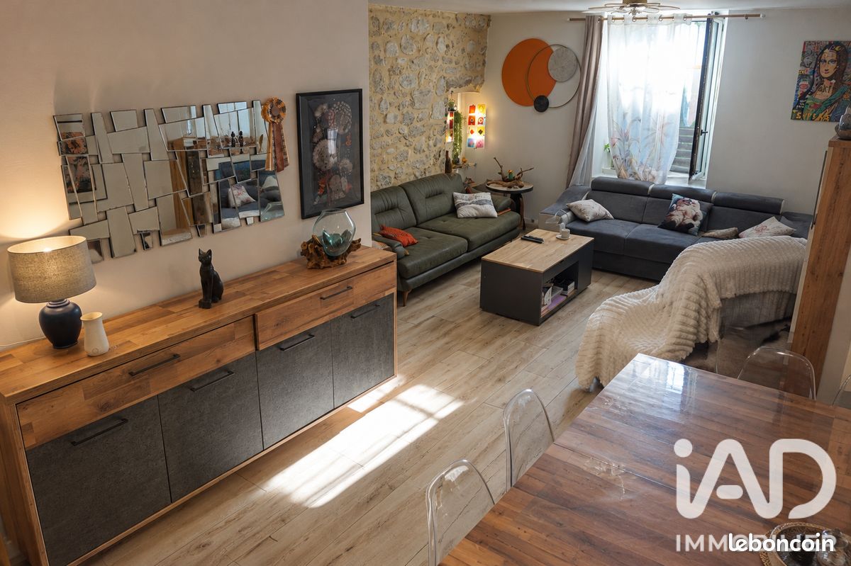 Appartement 3 pièces 75 m² · à Ucel · 75 m² · 99 000 €