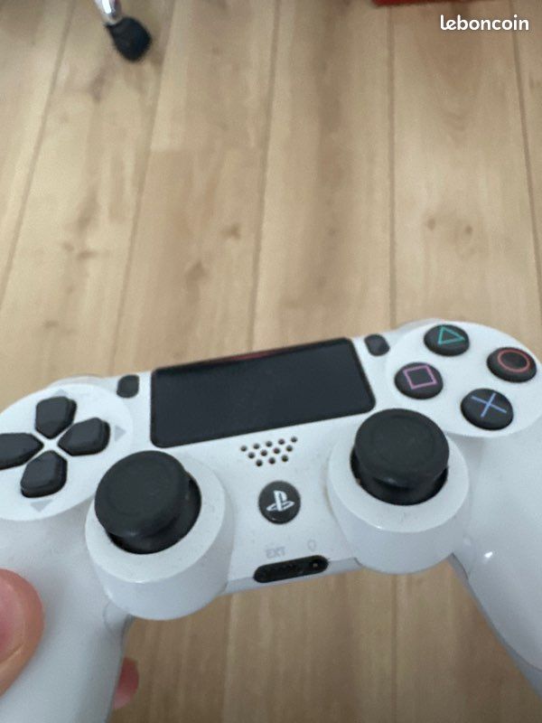 Manette ps4 (image 4)