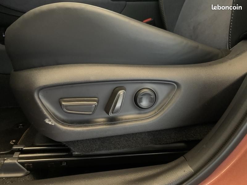 Lexus LBX 1.5 136ch Cool 2WD (image 17)