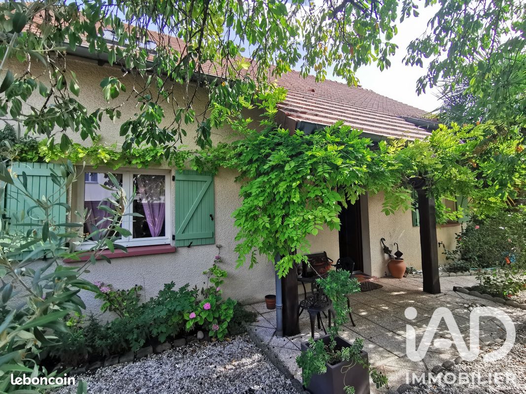 Maison 6 pièces 124 m² · à Nézel · 124 m² · 365 000 €