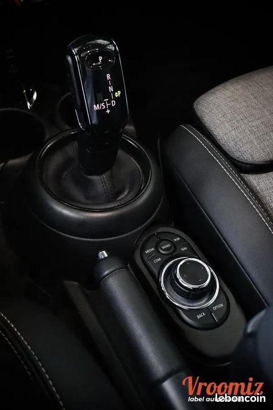 Mini Mini (F55) Cooper - 1.5 136CH - Edition Premium BVA7 (image 24)