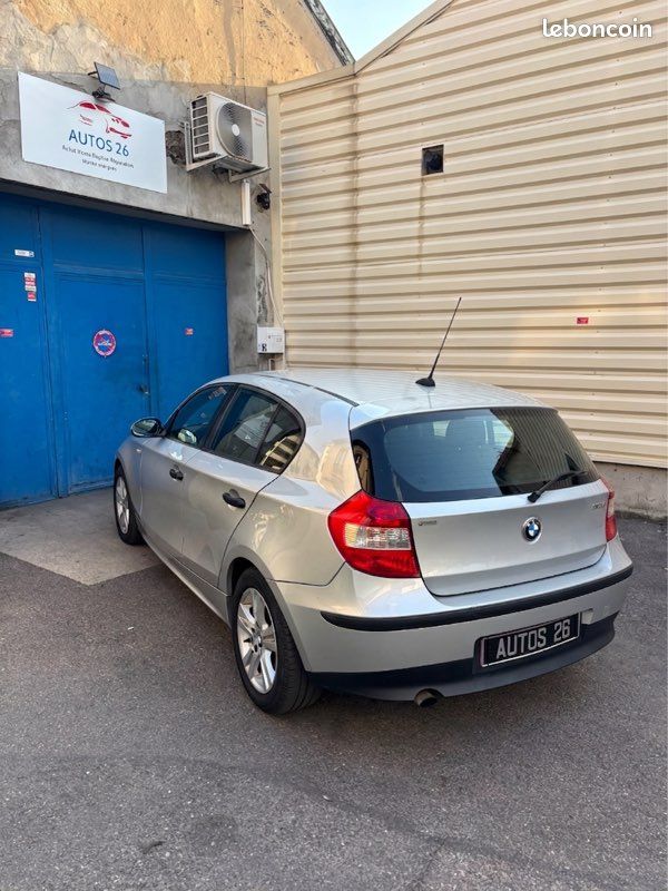 Bmw serie 1 E87 118i (image 4)