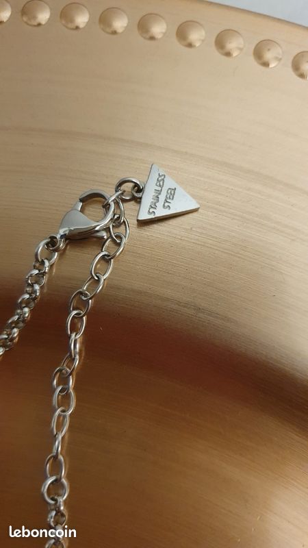 Pendentif Guess Vintage Fantaisie Ancien Rétro - Bijou Occasion - Collection - Fabriqué En France