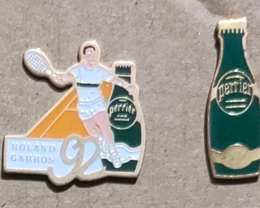 PIN'S PINS RARE-ROLAND GARROS Perrier dont 2 Arthus Bertrand Lot de 4 EUR 5,00 - FR PIN'S PINS RARE-ROLAND GARROS Perrier dont 2 Arthus Bertrand Lot de 4 EUR 5,00 - FR