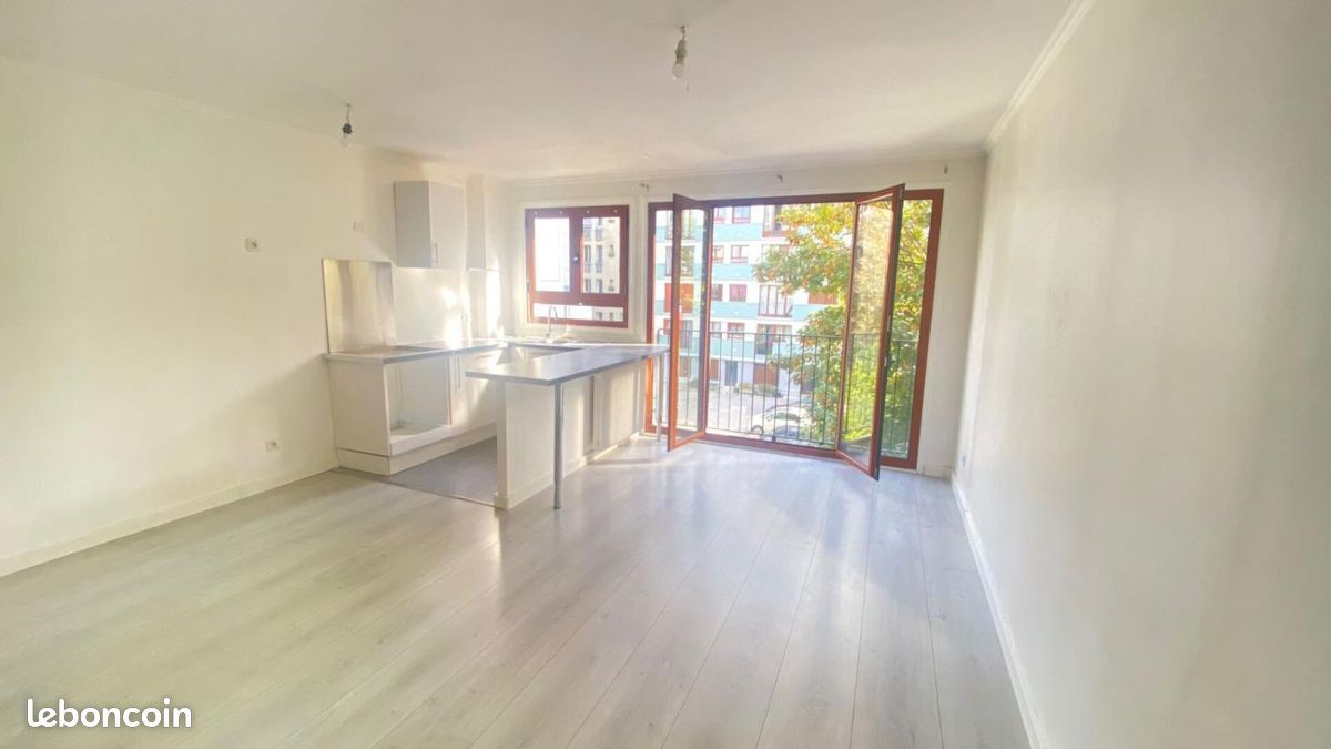 Appartement 2 pièces 43 m² · à Paris · 43 m² · 1 276 €