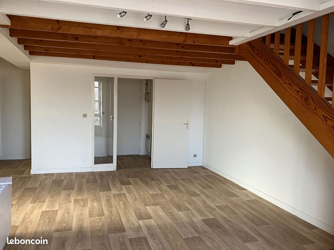 Appartement 3 pièces 83 m² · à Roanne · 83 m² · 660 €