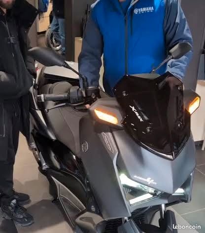 Bulle Sport noire Xmax 2023/2026 (image 3)