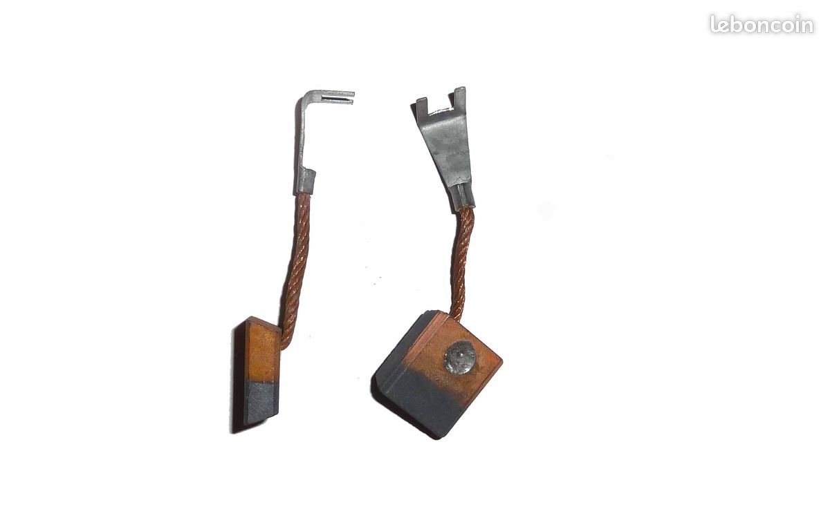 Paire Charbons de dynamo Ducellier UX58 7x20 h=21 (image 1)