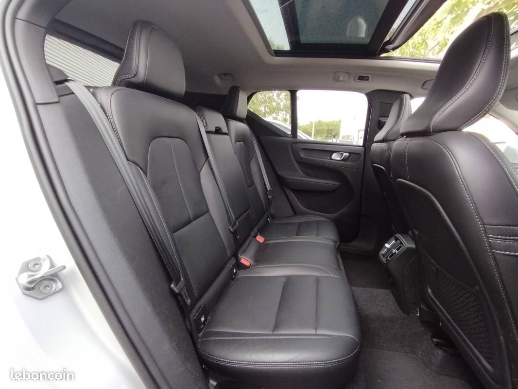 Volvo XC40 D3 AdBlue 150ch Inscription Luxe Geartronic 8 (image 14)