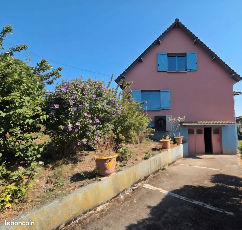 Maison 3 pièces 81 m² · à Aumale · 81 m² · 130 000 €