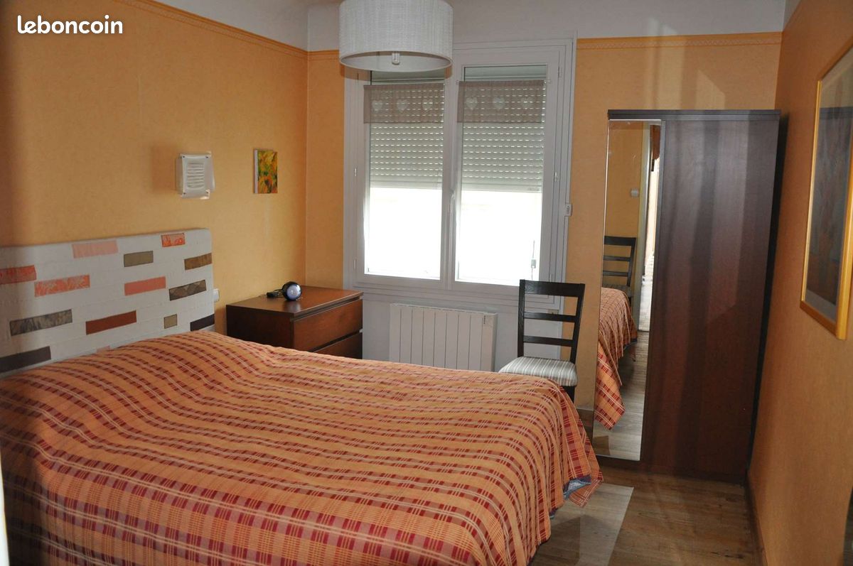 T4 de 74 M2 centre AX les Thermes 3 chambres (image 9)