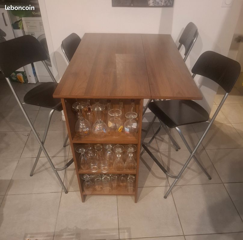 Ensemble table et tabourets hauts (image 3)