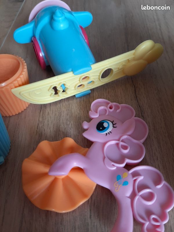 Play Doh cupcake party my little pony (image 2)
