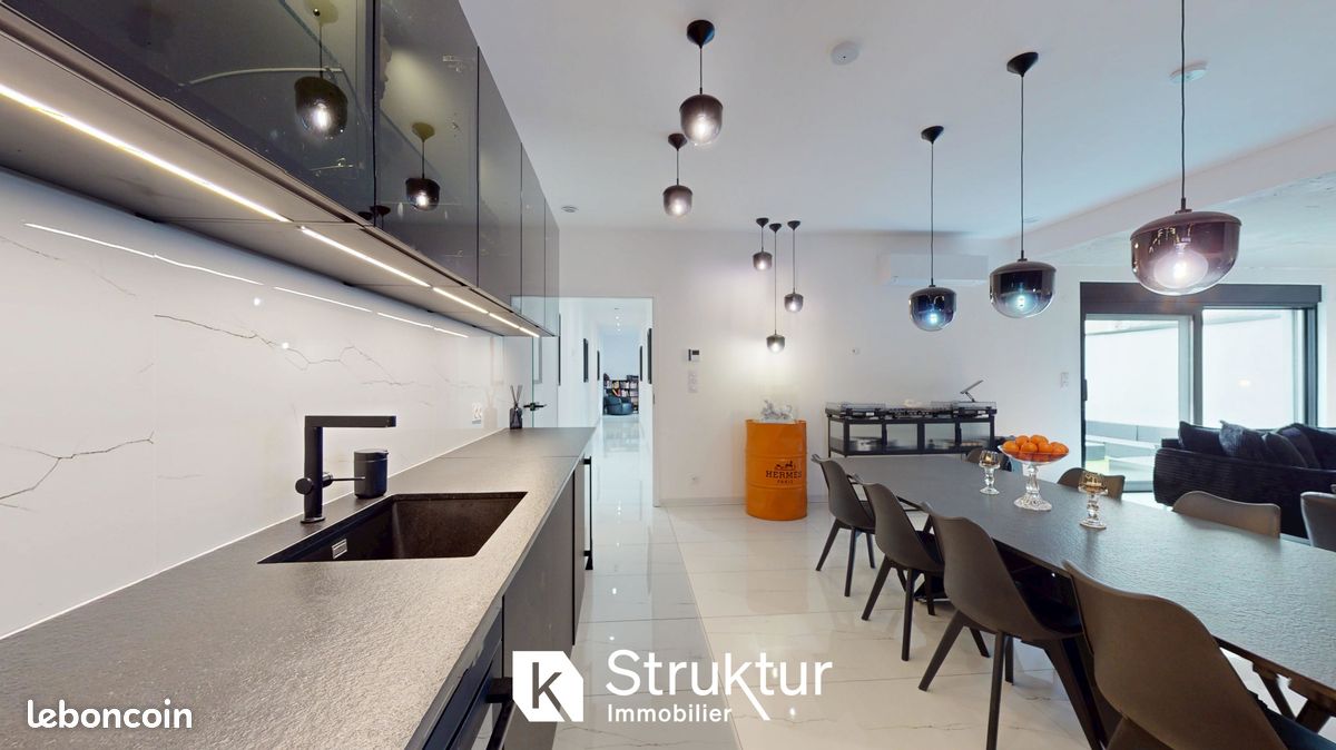 Maison 6 pièces 180 m² · à Amnéville · 180 m² · 569 000 €