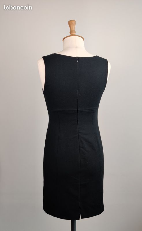 Robe noire classique Maison – Taille 40 Vêtements