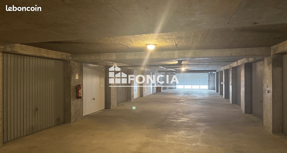 Parking 15 m² · à Saint-Jean-de-Sixt · 15 m² · 28 000 €