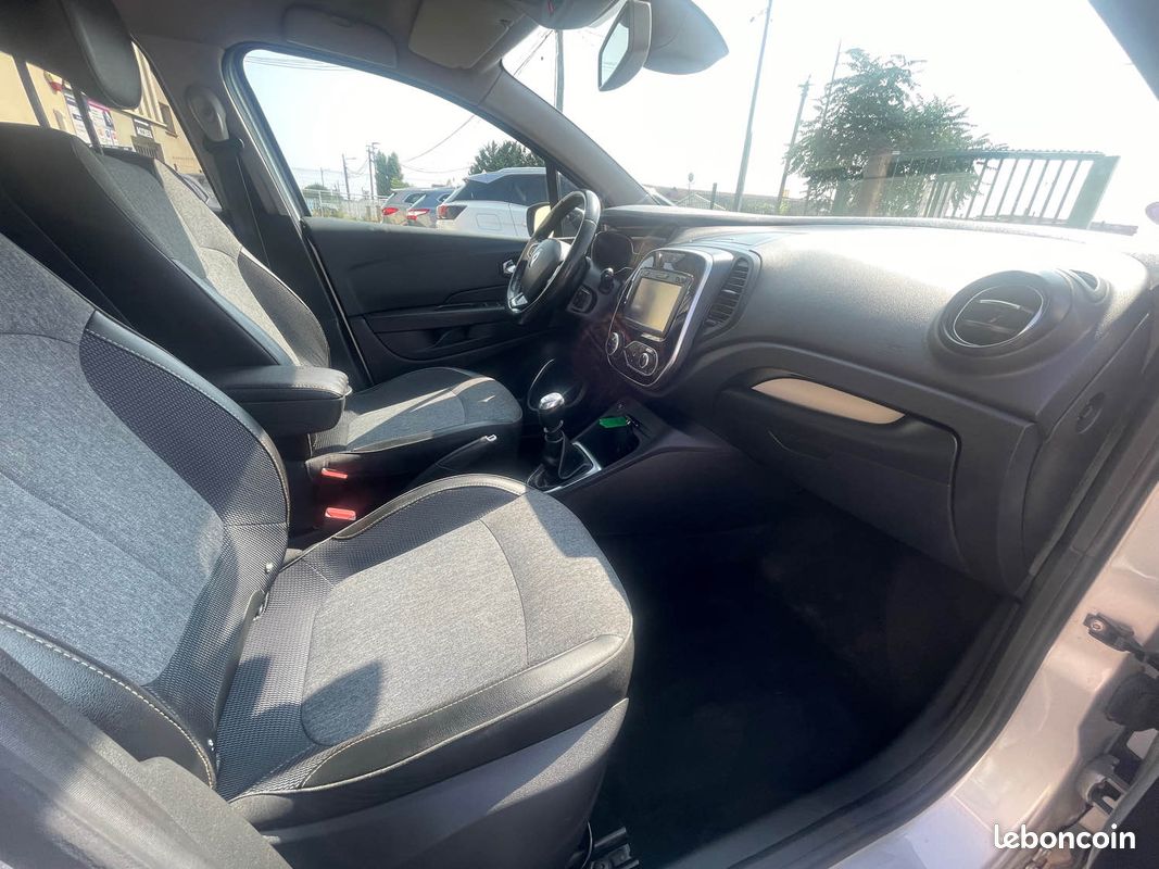 Renault captur phase 2 1.3 tce 150cv s-edition 2018 (image 15)