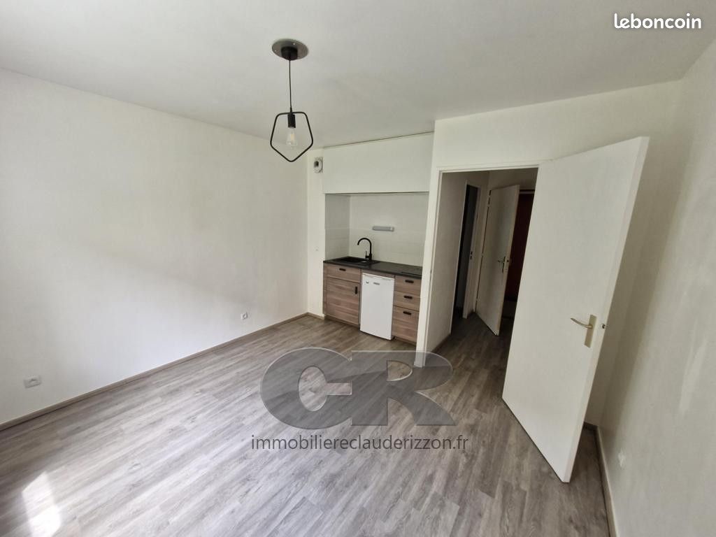 Appartement 1 pièce 20 m² · à Metz · 20 m² · 350 €