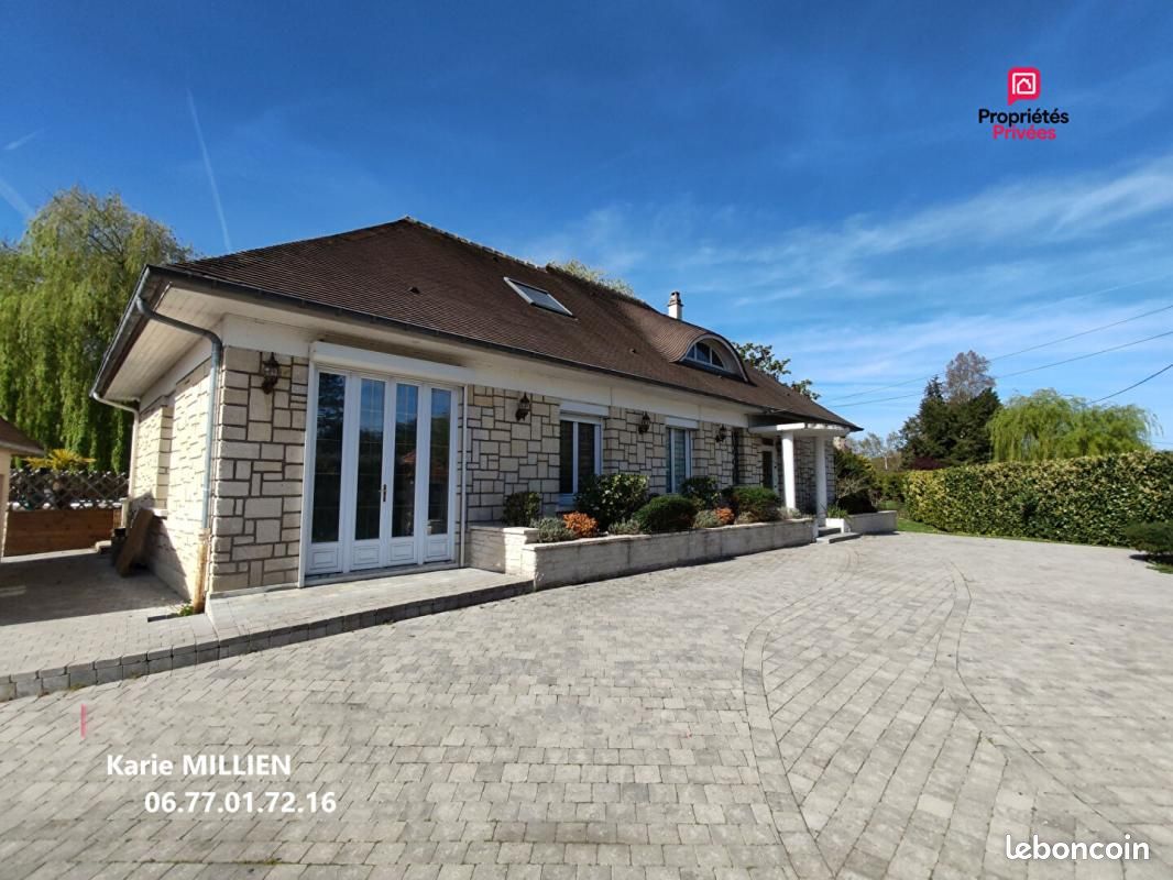 Maison 8 pièces 224 m² · à Ivry-la-Bataille · 224 m² · 416 000 €