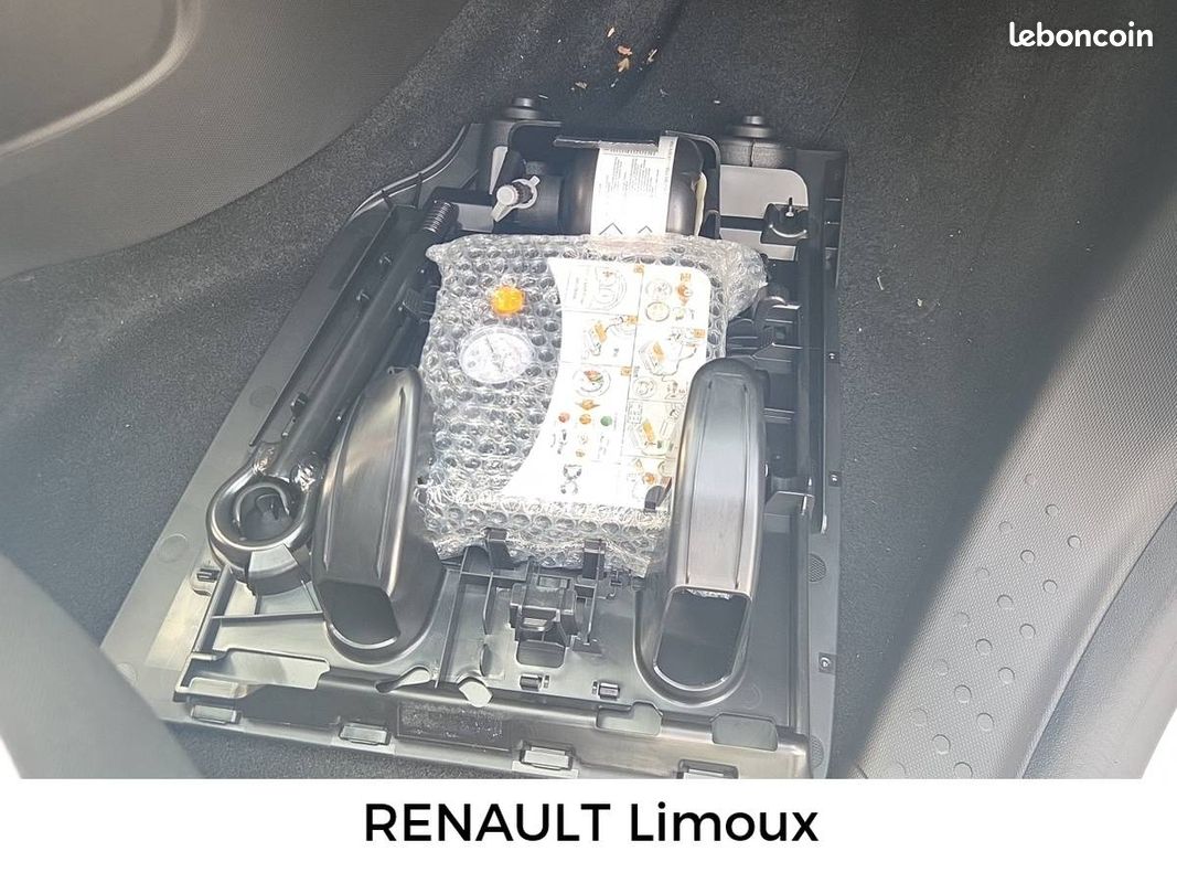 RENAULT Twingo III SCe 65 SL Urban Night (image 24)