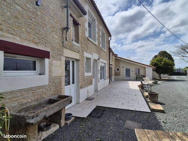 Maison 10 pièces 230 m²