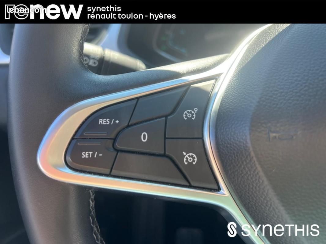 Renault Captur E-Tech 145 - 21 Business (image 14)
