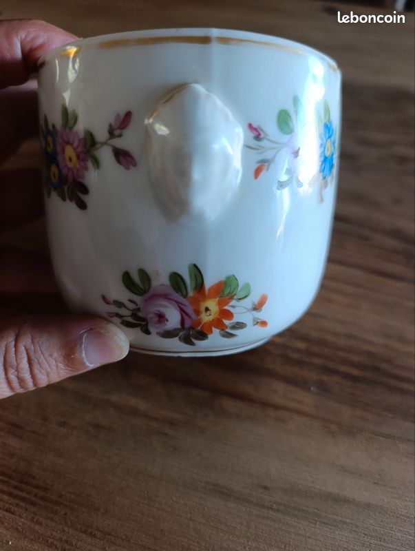 Petit pot avec macarons (image 2)
